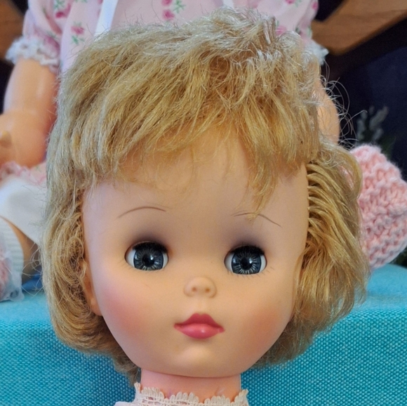 Vintage 1963 Star Doll - Picture 3 of 3